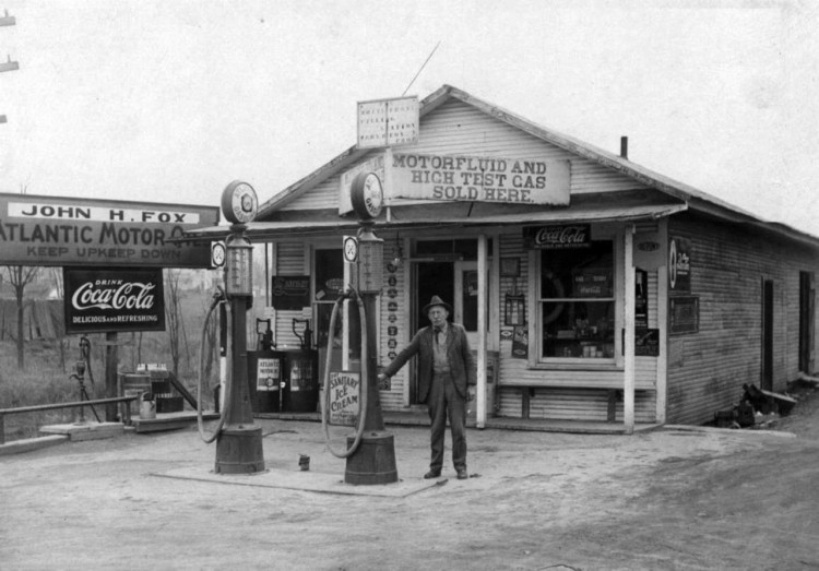 1930s Gas Station photo